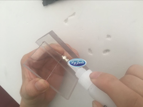 使用聚力牌粘有機(jī)玻璃塑料膠水 使用聚力牌粘有機(jī)玻璃塑料膠水