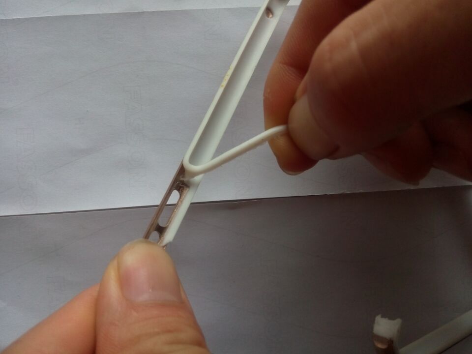 金屬膠水粘手機邊框效果