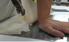 PVC粘金屬用什么膠？聚力PVC粘金屬瞬間膠|PVC粘不銹鋼瞬間膠-提高產(chǎn)能60%