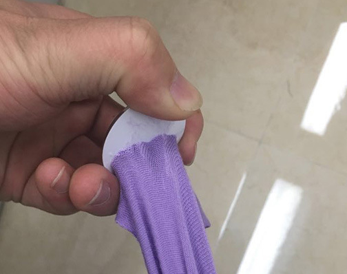 布料用什么膠水粘?選用聚力膠粘劑廠塑料膠水事半功倍