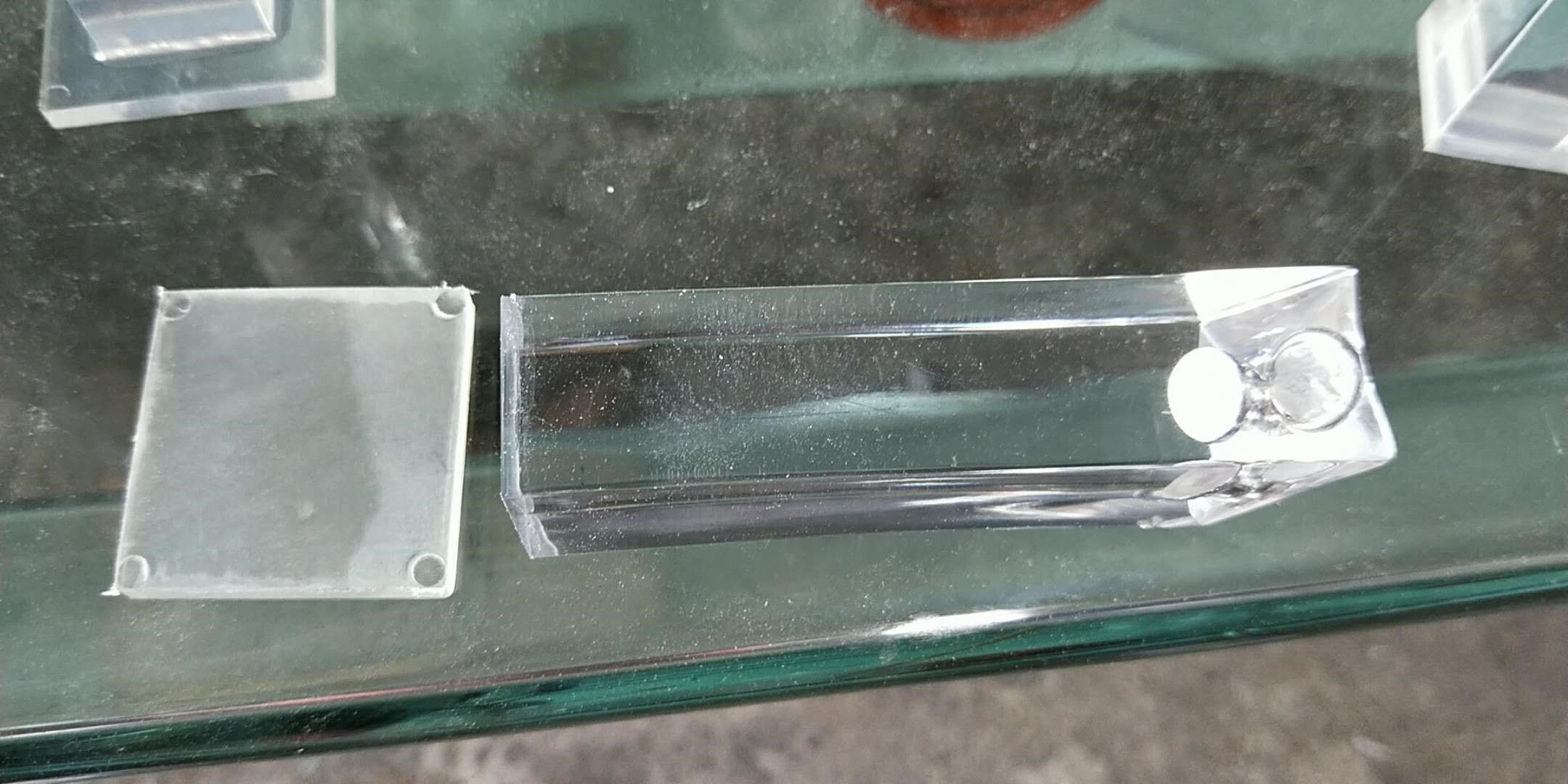 膠水廠家聚力免費拿樣|粘塑料UV膠水長期不黃變不白化