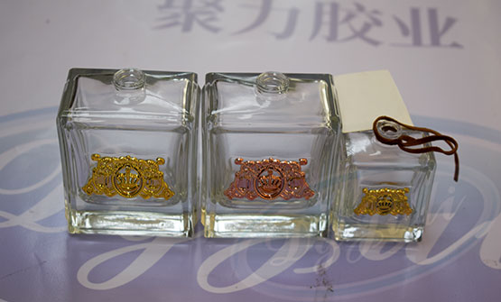 UV無痕膠水|玻璃水晶制品專用粘接劑| UV膠廠家聚力免費送樣品