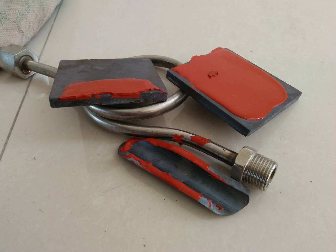 發動機缸體等設備使用[耐高溫陶瓷膠粘劑]修補的注意事項[聚力膠粘]