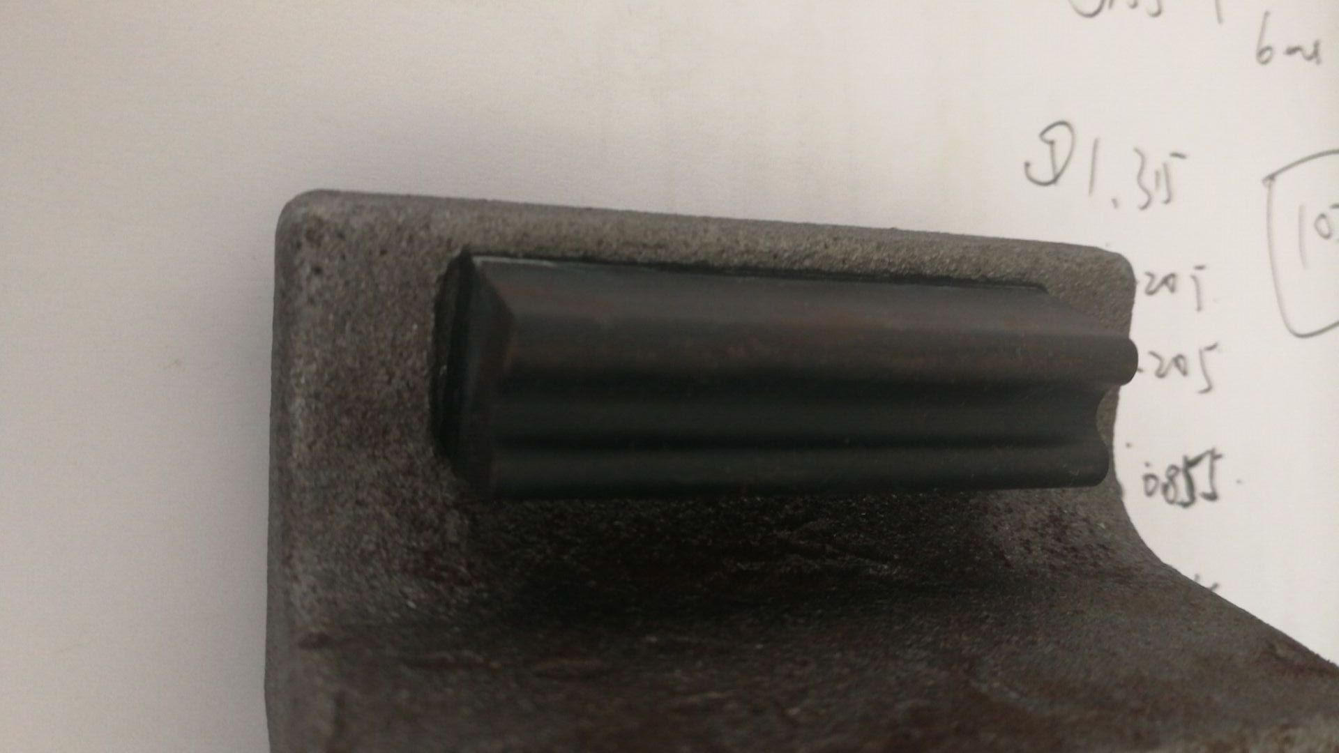 粘橡膠用什么膠水？1350家企業長期選用聚力橡膠快干膠