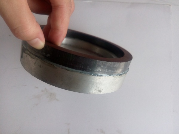 鐵質修補劑用于粘鐵