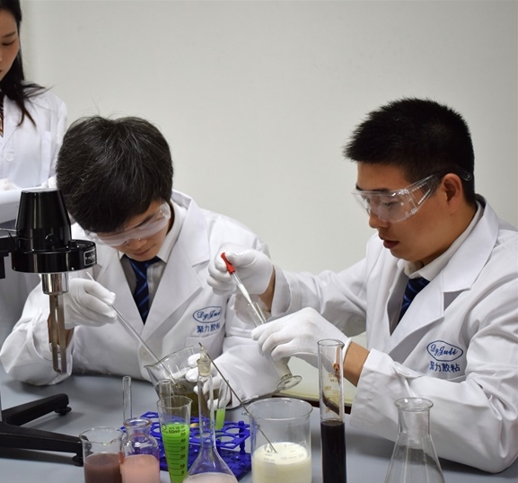 點膠機配合膠水使用需要注意事項|聚力膠水