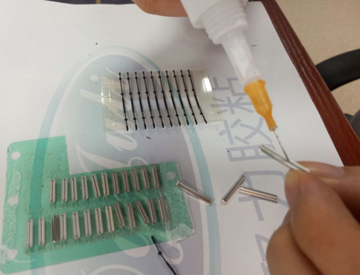 鋁合金和塑料粘接膠水