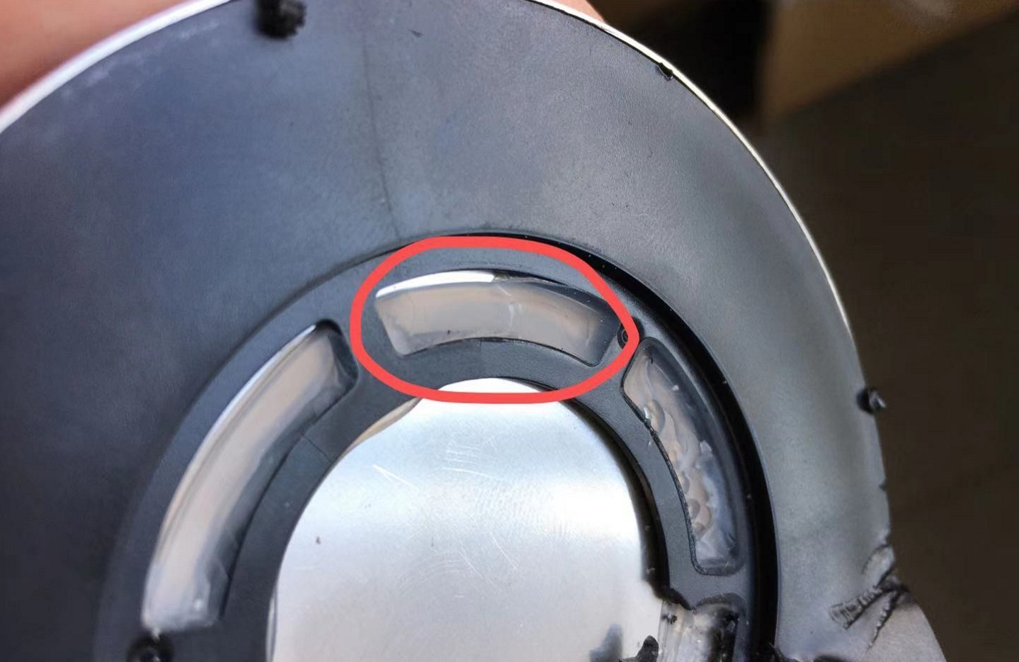 金屬和塑料用什么膠水粘