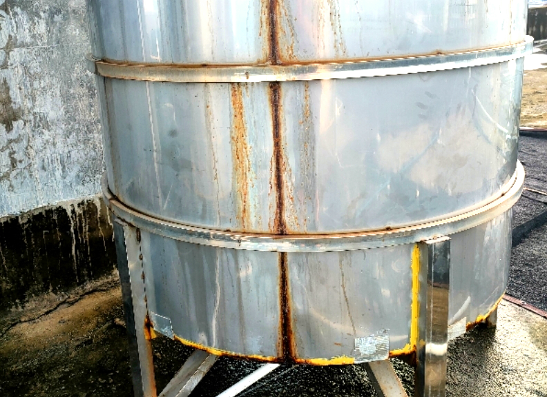 不銹鋼水塔漏水怎么辦？教你修補小妙招-鋼質修補劑