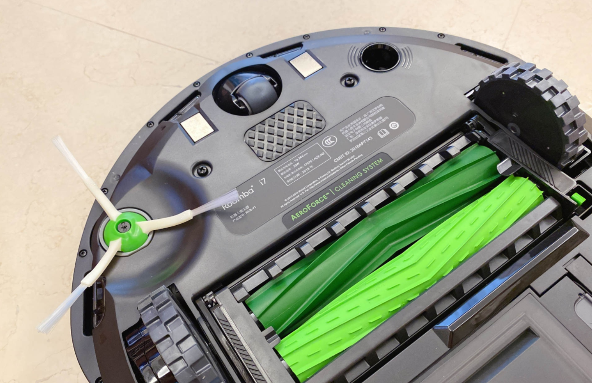 聚厲牌尼龍塑料瞬間膠在掃地機(jī)器人配件上的應(yīng)用