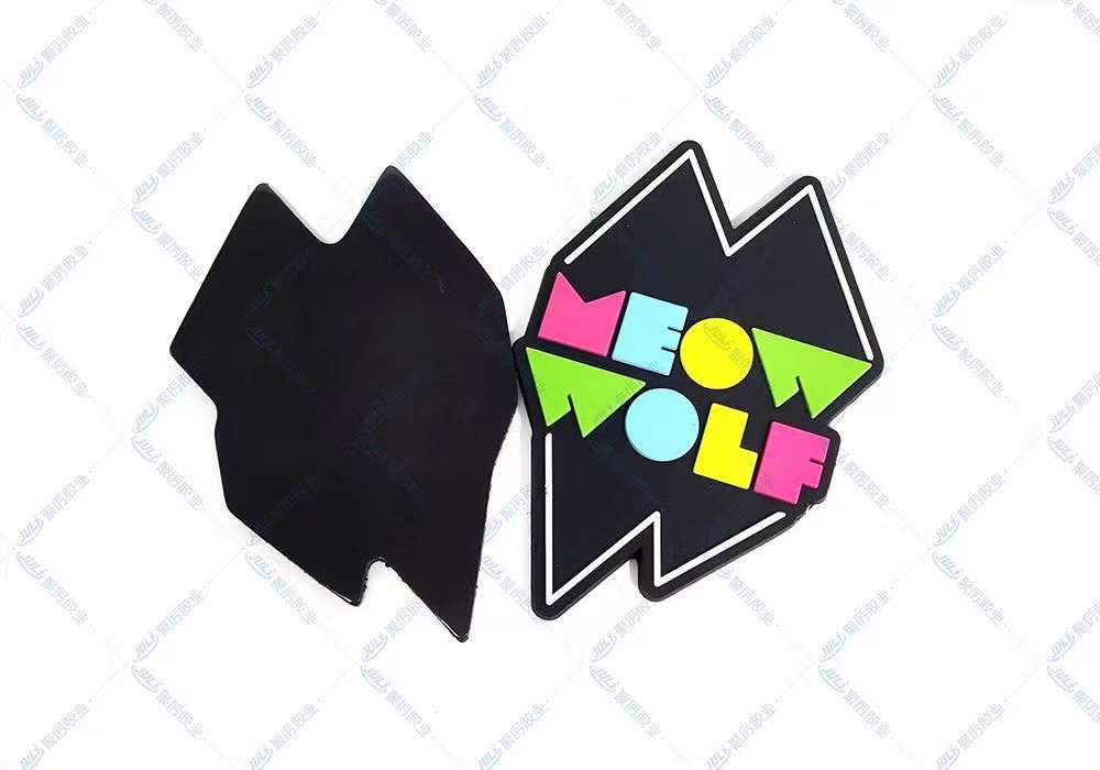 商標粘接膠水，聚力PVC膠水粘接效果好不發硬符合環保標準