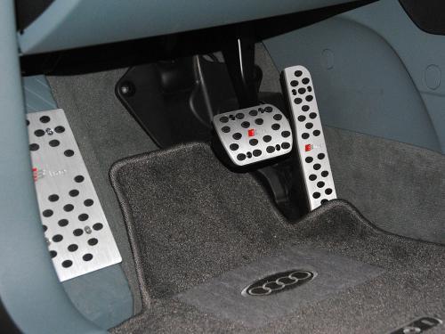 油門踏板用什么膠水好，聚力膠粘一對一服務為您解答粘接難題