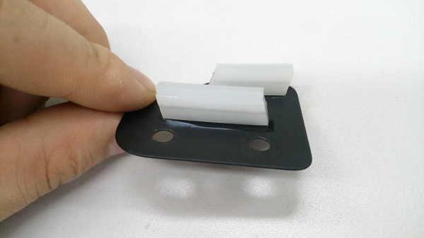 瞬間膠粘塑料產(chǎn)生白化現(xiàn)象