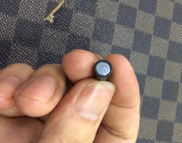 塑料粘金屬瞬間膠水，適合小面積粘接工藝的粘鐵和塑料的膠水！