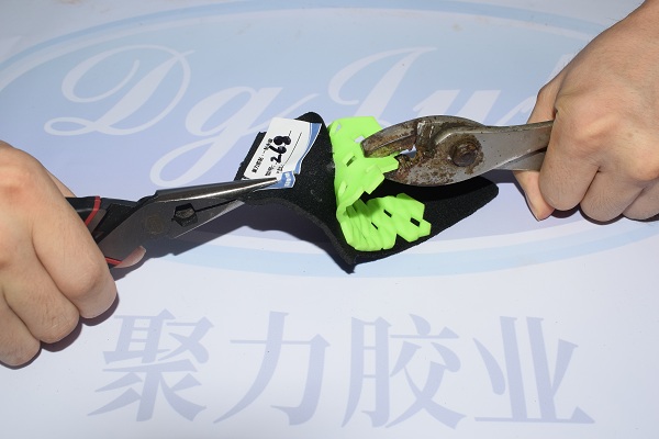 PVC專用粘合劑,能將軟PVC融接為一體的高強度粘合劑! PVC專用粘合劑,能將軟PVC融接為一體的高強度粘合劑!